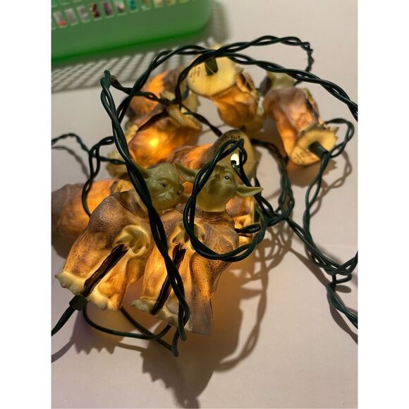 2006 Novelty String Lights Star Wars Master Yoda Outdoor/Indoor Green Wire 11ft - Picture 3 of 5